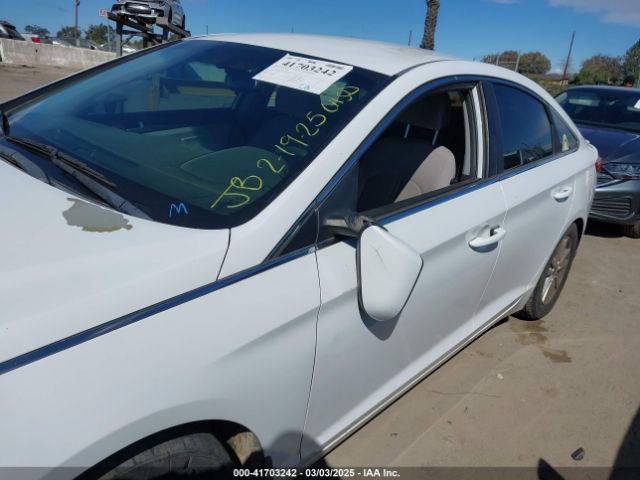 5NPE24AF8FH232772 Hyundai SONATA SE