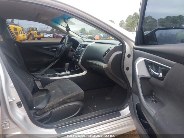Nissan Altima 2.5 S 2014 1N4AL3AP3EC158952 Image 5
