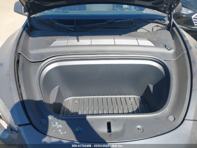 2024 TESLA MODEL Y 7SAYGDEF2RA308370 Photo 9