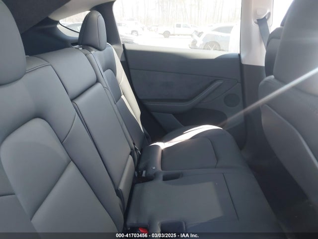 2024 TESLA MODEL Y 7SAYGDEF2RA308370 Photo 7