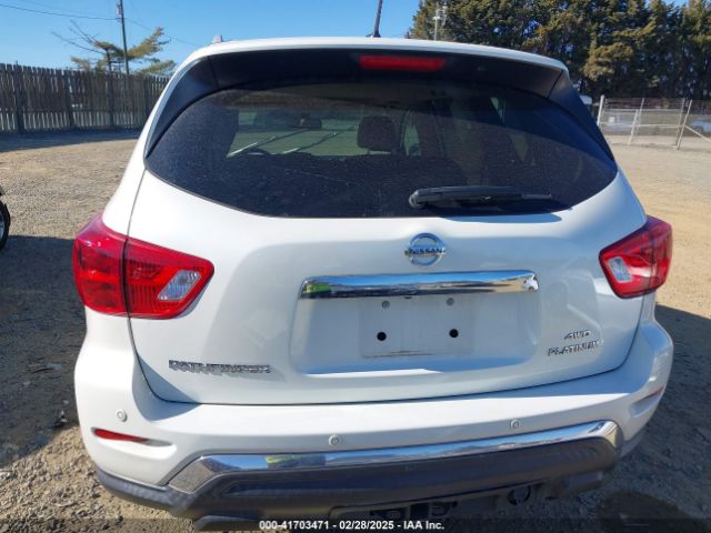 5N1DR2MM8HC624702 Nissan Pathfinder Platinum