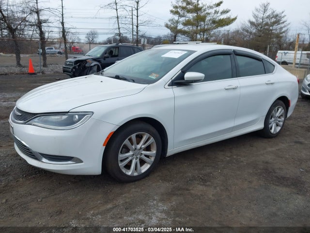 Chrysler 200 Limited 2016 1C3CCCAB9GN136473 Image 2