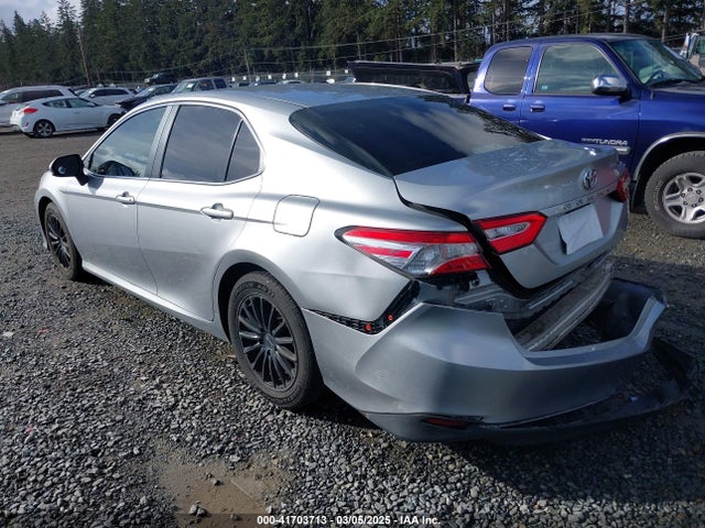 Toyota CAMRY LE 2018 4T1B11HK7JU057089 Image 3