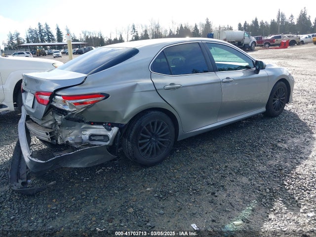Toyota CAMRY LE 2018 4T1B11HK7JU057089 Image 4