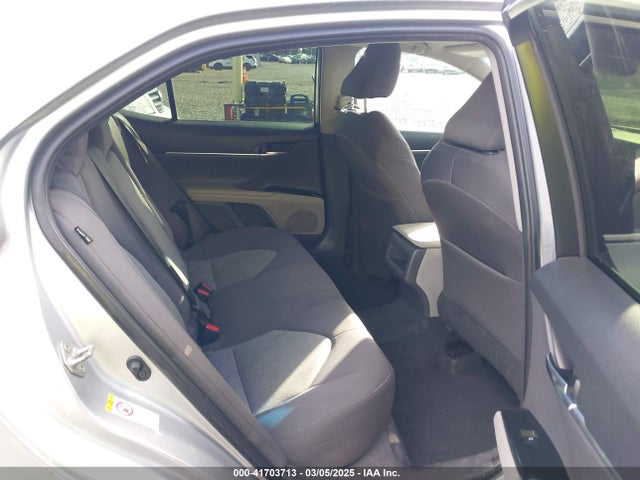 Toyota CAMRY LE 2018 4T1B11HK7JU057089 Image 8