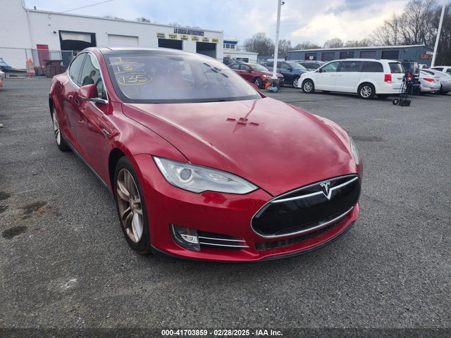 2013 TESLA MODEL S 5YJSA1DN6DFP26504 Photo 1