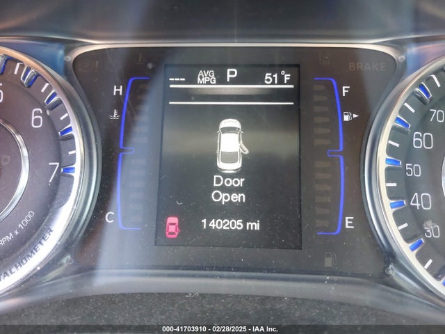 Chrysler 200 Limited 2015 1C3CCCAB2FN679503 Image 15