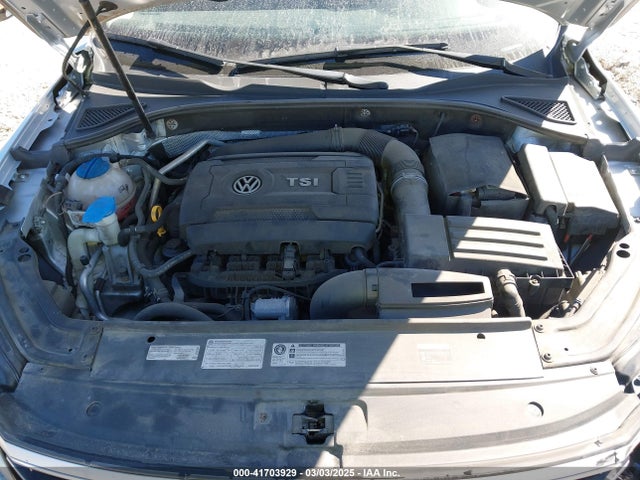 1VWGT7A35HC028813 Volkswagen Passat 1.8t Se