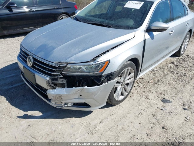 1VWGT7A35HC028813 Volkswagen Passat 1.8t Se