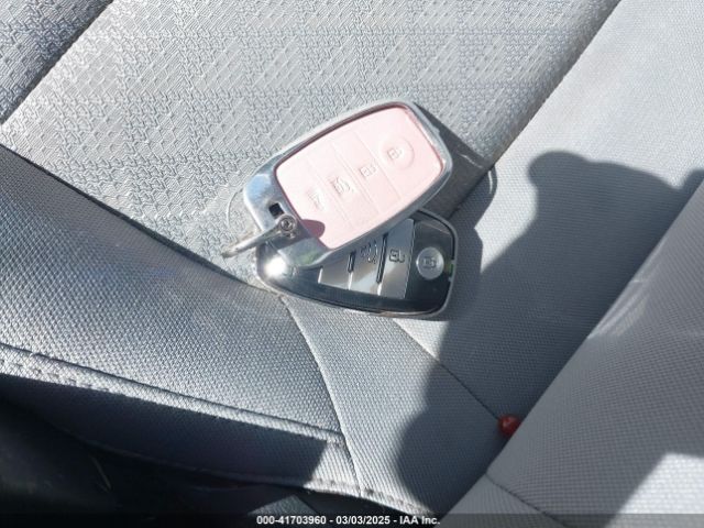 3KPA24AD3PE592647 KIA RIO S