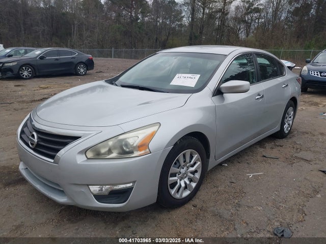 Nissan Altima 2.5 S 2015 1N4AL3AP4FC135410 Image 2