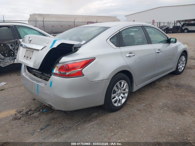 Nissan Altima 2.5 S 2015 1N4AL3AP4FC135410 Image 4