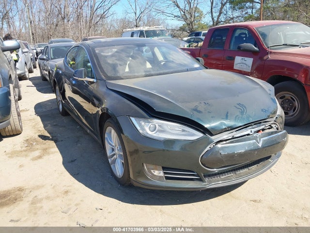 2013 TESLA MODEL S 5YJSA1DN3DFP12852 Photo 0