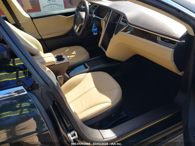 2013 TESLA MODEL S 5YJSA1DN3DFP12852 Photo 4