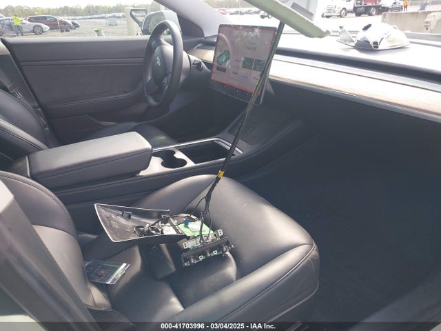 2021 TESLA MODEL 3 5YJ3E1EA2MF913355 Photo 4