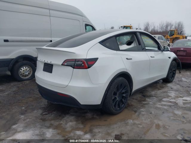2021 TESLA MODEL Y 5YJYGDEE5MF112262 Photo 3