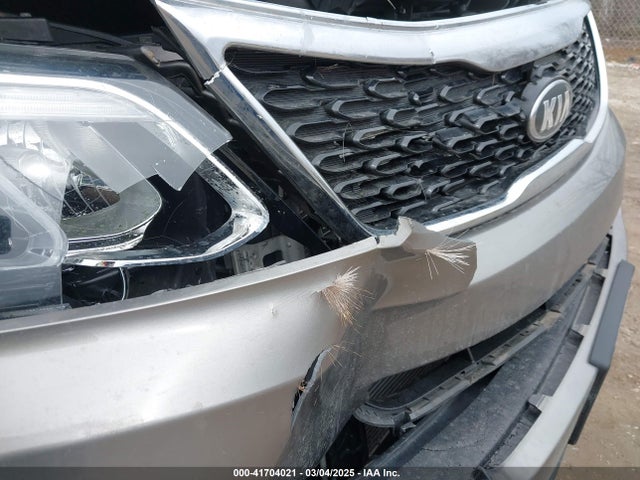 5XYKT3A60EG478764 KIA SORENTO LX