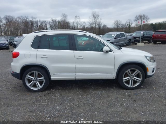 WVGBV3AX5EW013592 Volkswagen Tiguan R-line