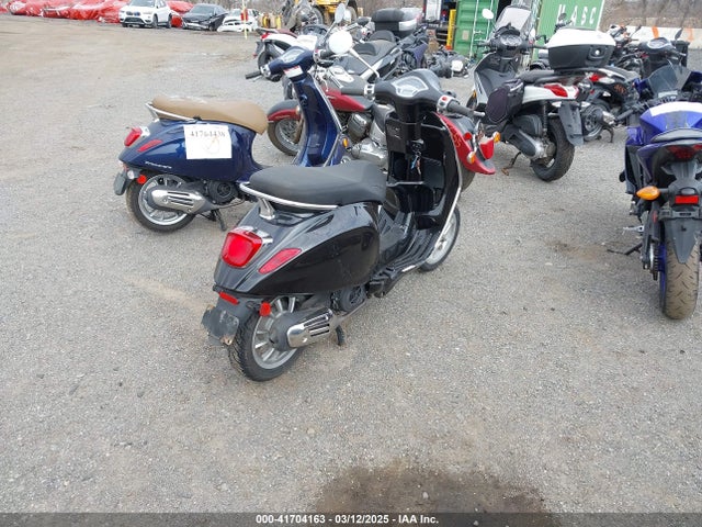 ZAPM818G9K5900160 Vespa E4 Engine