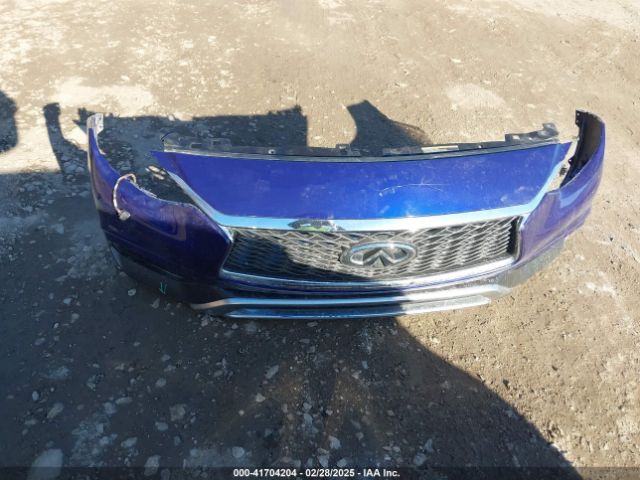 SJKCH5CRXHA015878 Infiniti Qx30 Premium