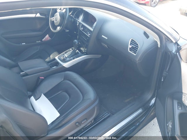 Продажа на аукционе авто 2012 Audi A5 2.0t Premium, vin: WAULFAFR8CA015509, номер лота: 41704233