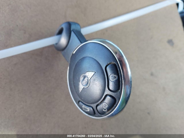 2011 MINI COOPER WMWSU3C56BT093420 Photo 10