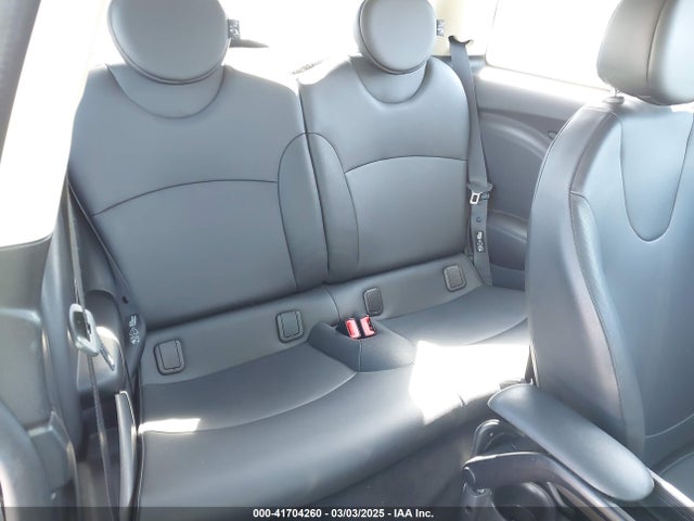 2011 MINI COOPER WMWSU3C56BT093420 Photo 7