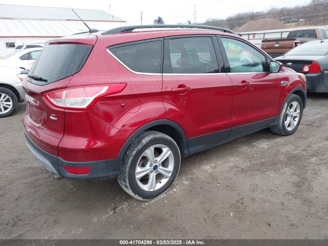 1FMCU9GX7EUC35483 Ford ESCAPE SE