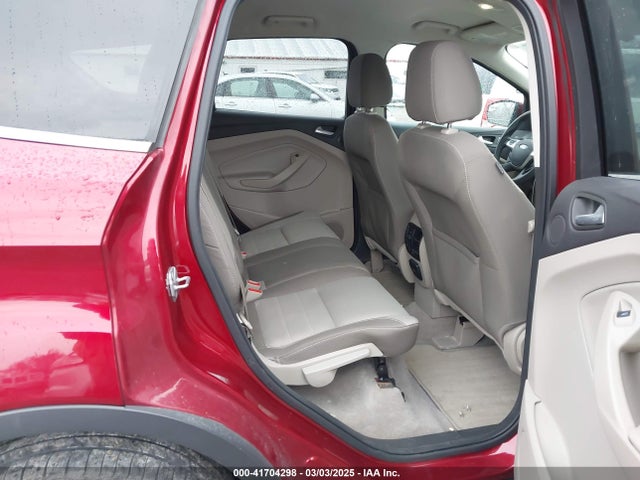 1FMCU9GX7EUC35483 Ford ESCAPE SE