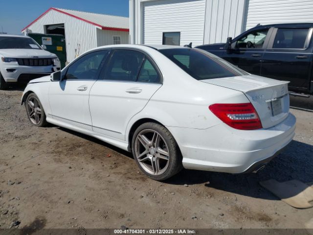 2013 MERCEDES-BENZ C 350 WDDGF5HB1DA861449 Photo 2