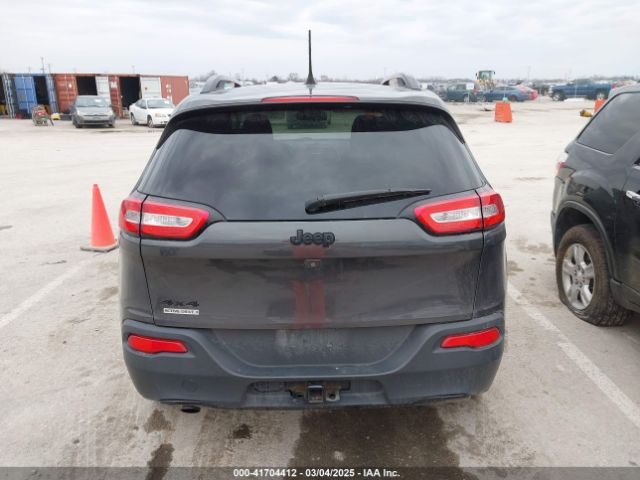 1C4PJMCB9GW152673 Jeep Cherokee Altitude