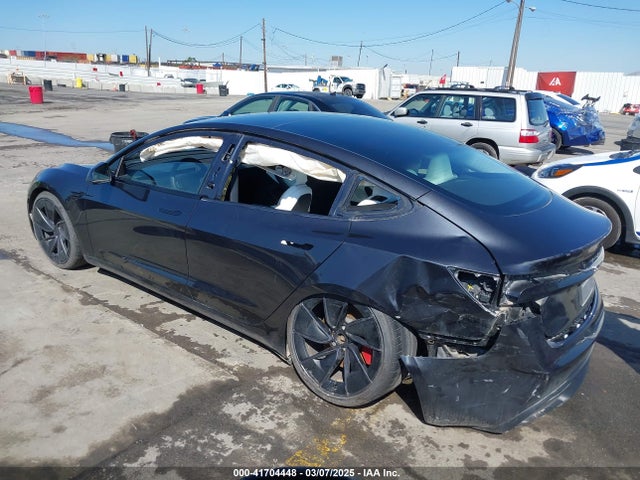 2024 TESLA MODEL 3 5YJ3E1ET7RF769598 Photo 2