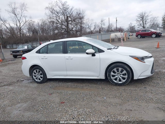 Toyota COROLLA LE 2025 5YFB4MDE0SP263415 Image 13