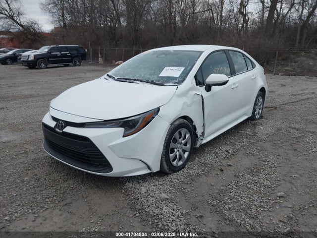 Toyota COROLLA LE 2025 5YFB4MDE0SP263415 Image 2
