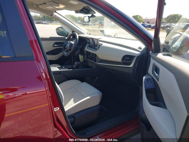 JN8BT3BA4RW000640 Nissan Rogue Sv Fwd