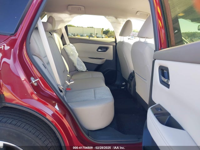 JN8BT3BA4RW000640 Nissan Rogue Sv Fwd