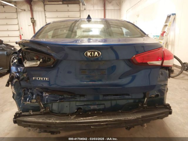 3KPFL4A72JE262437 KIA FORTE LX