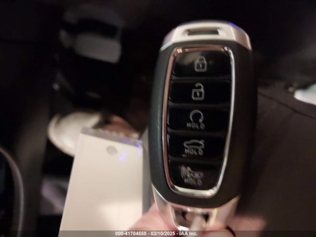 KMHLM4AG5PU603111 Hyundai ELANTRA SEL