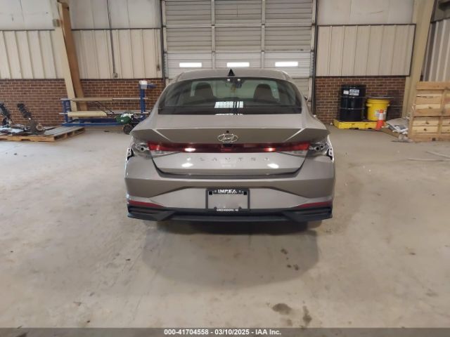 KMHLM4AG5PU603111 Hyundai ELANTRA SEL