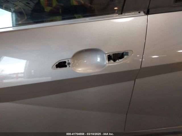 KMHLM4AG5PU603111 Hyundai ELANTRA SEL