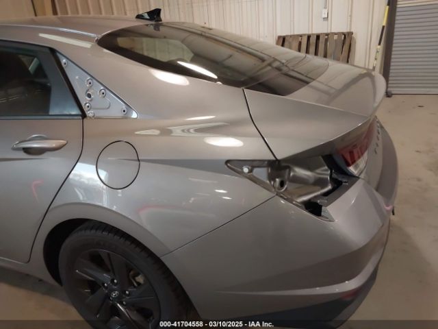 KMHLM4AG5PU603111 Hyundai ELANTRA SEL