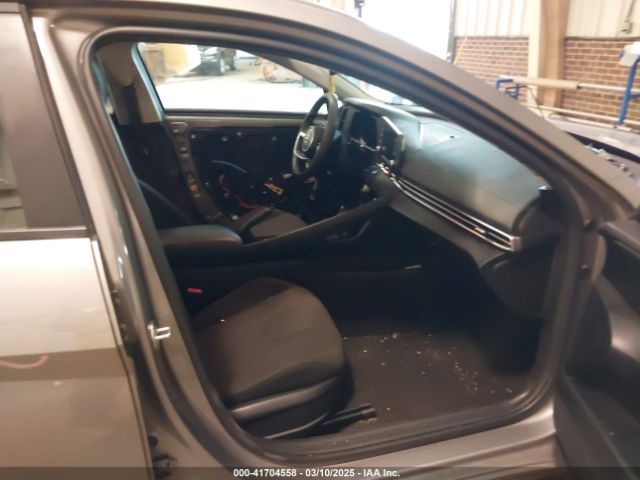 KMHLM4AG5PU603111 Hyundai ELANTRA SEL