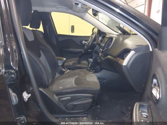 1C4PJLAB6FW766348 Jeep Cherokee Sport