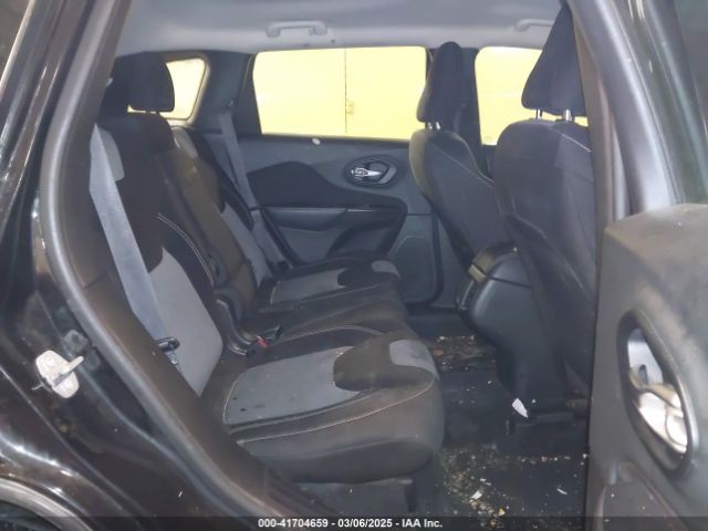 1C4PJLAB6FW766348 Jeep Cherokee Sport