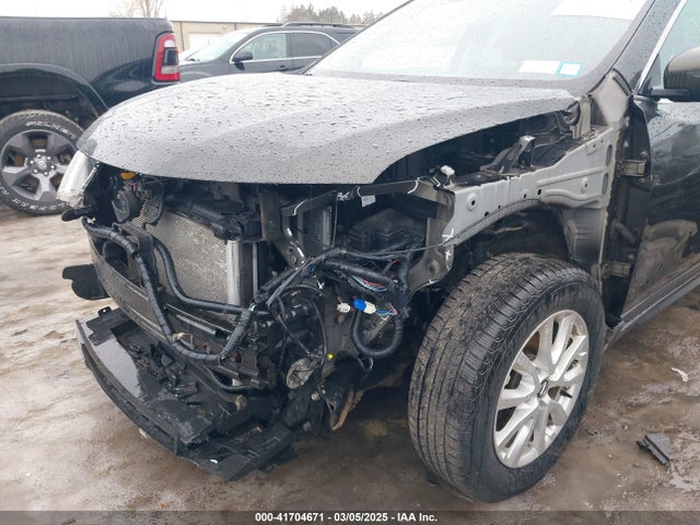 JN8AT2MV5HW262526 Nissan ROGUE SV