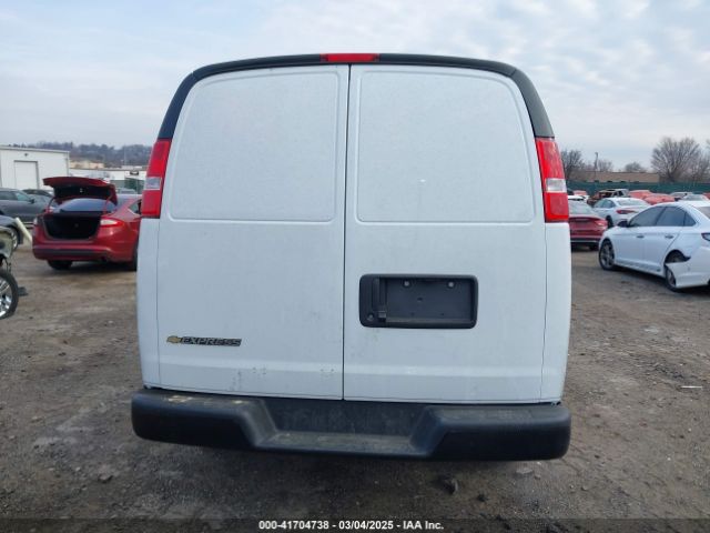 1GCWGAFP8S1109707 Chevrolet Express Cargo Rwd 2500 Regular Wheelbase Wt