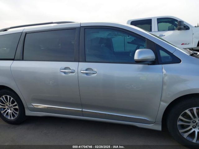 5TDYZ3DC3KS018989 Toyota Sienna Xle 8 Passenger