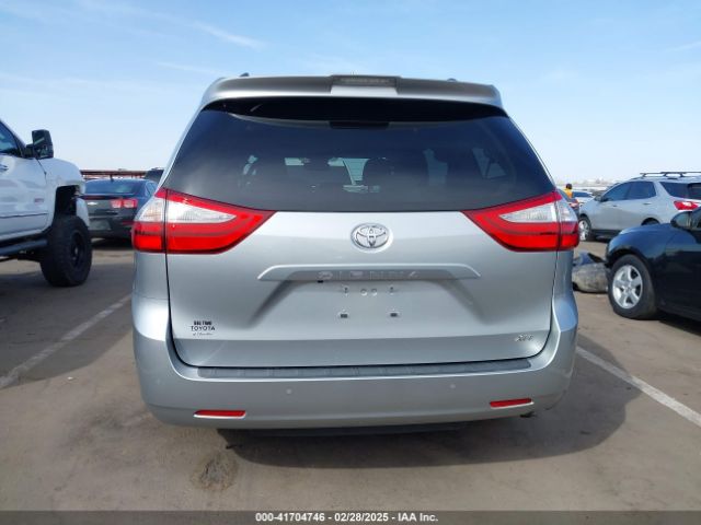 5TDYZ3DC3KS018989 Toyota Sienna Xle 8 Passenger