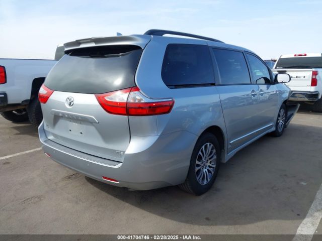 5TDYZ3DC3KS018989 Toyota Sienna Xle 8 Passenger