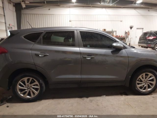 KM8J23A47HU528524 Hyundai TUCSON SE